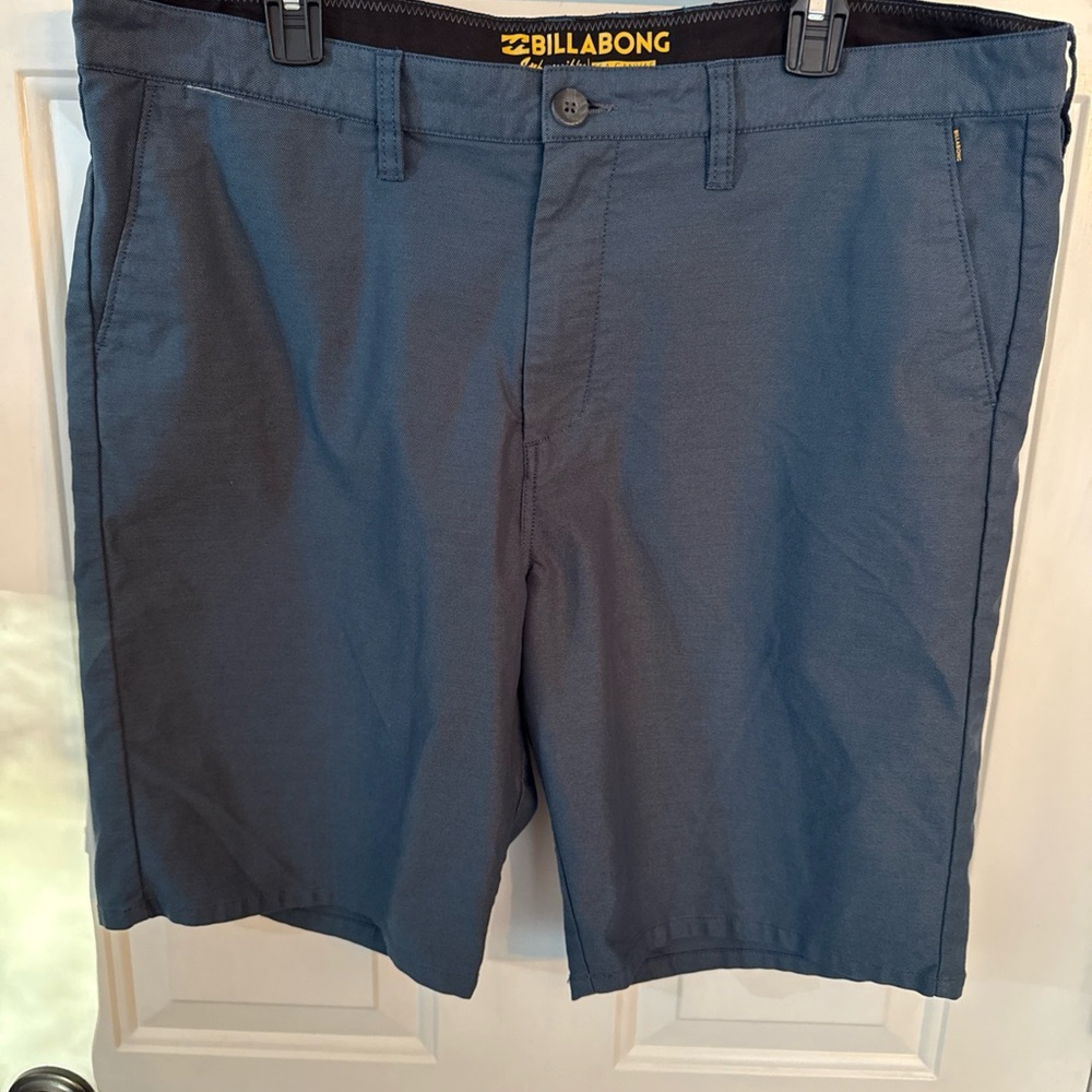 Billabong Submersibles Men's Blue Flat Front Shorts